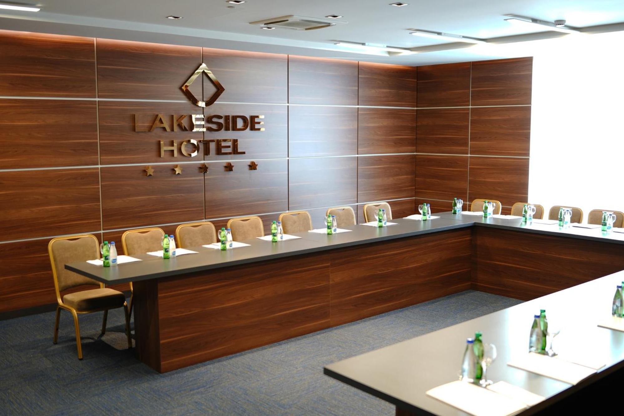 Vermice Hotel Lakeside מראה חיצוני תמונה