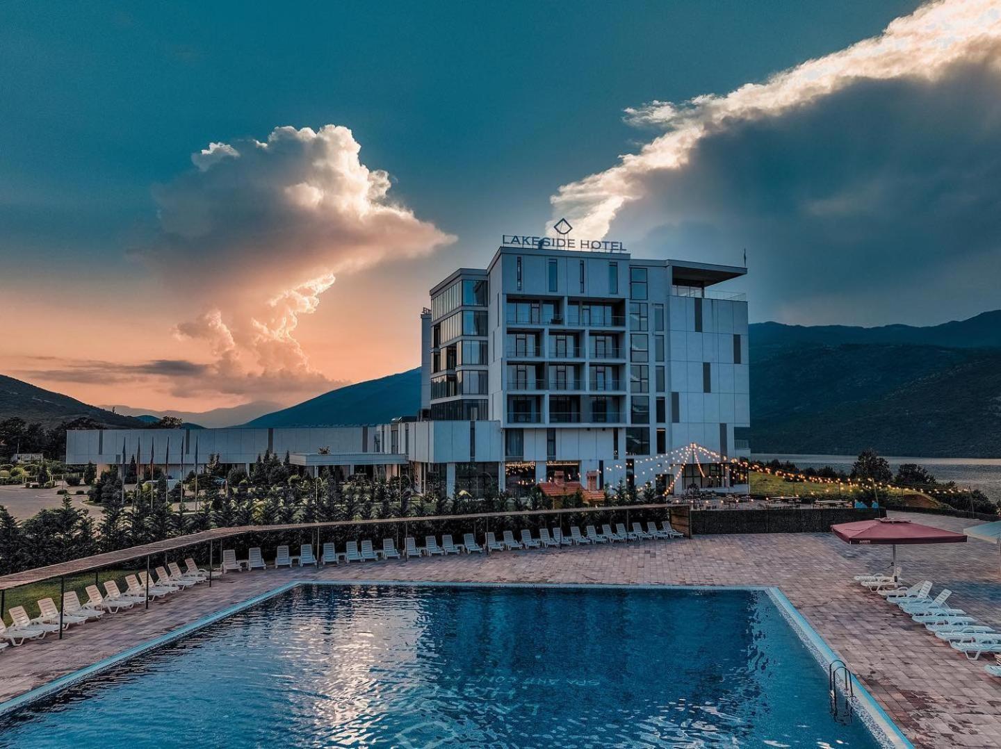 Vermice Hotel Lakeside מראה חיצוני תמונה
